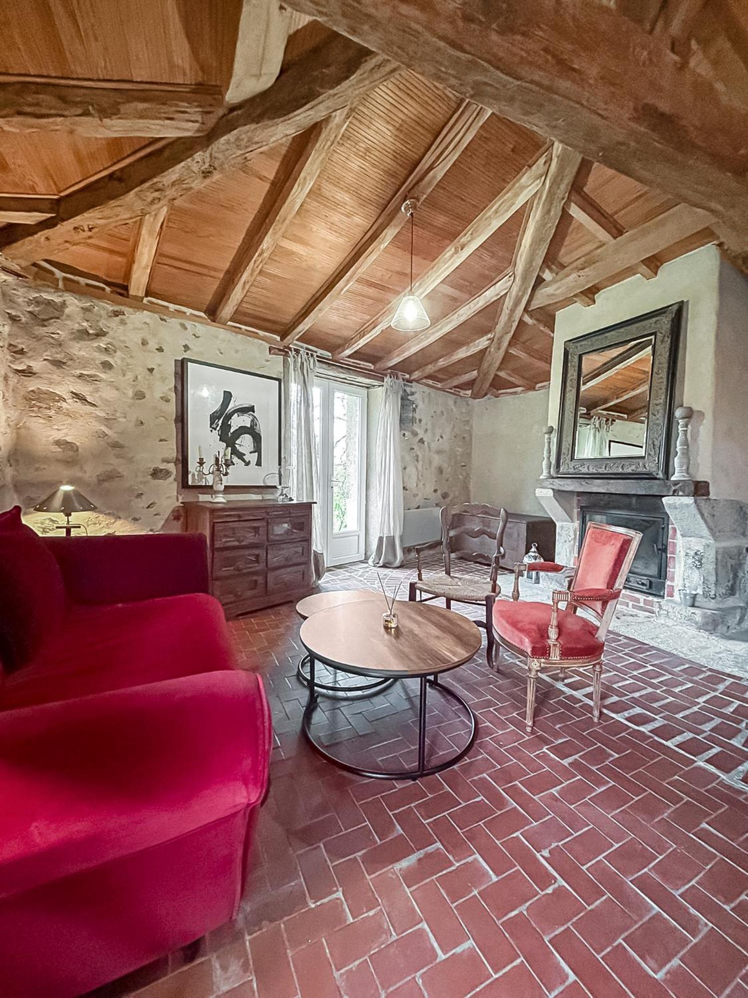 Le Clos Des Ecorcins - Terrasse - Parking Prive Saint-Amand-sur-Sevre Exteriör bild