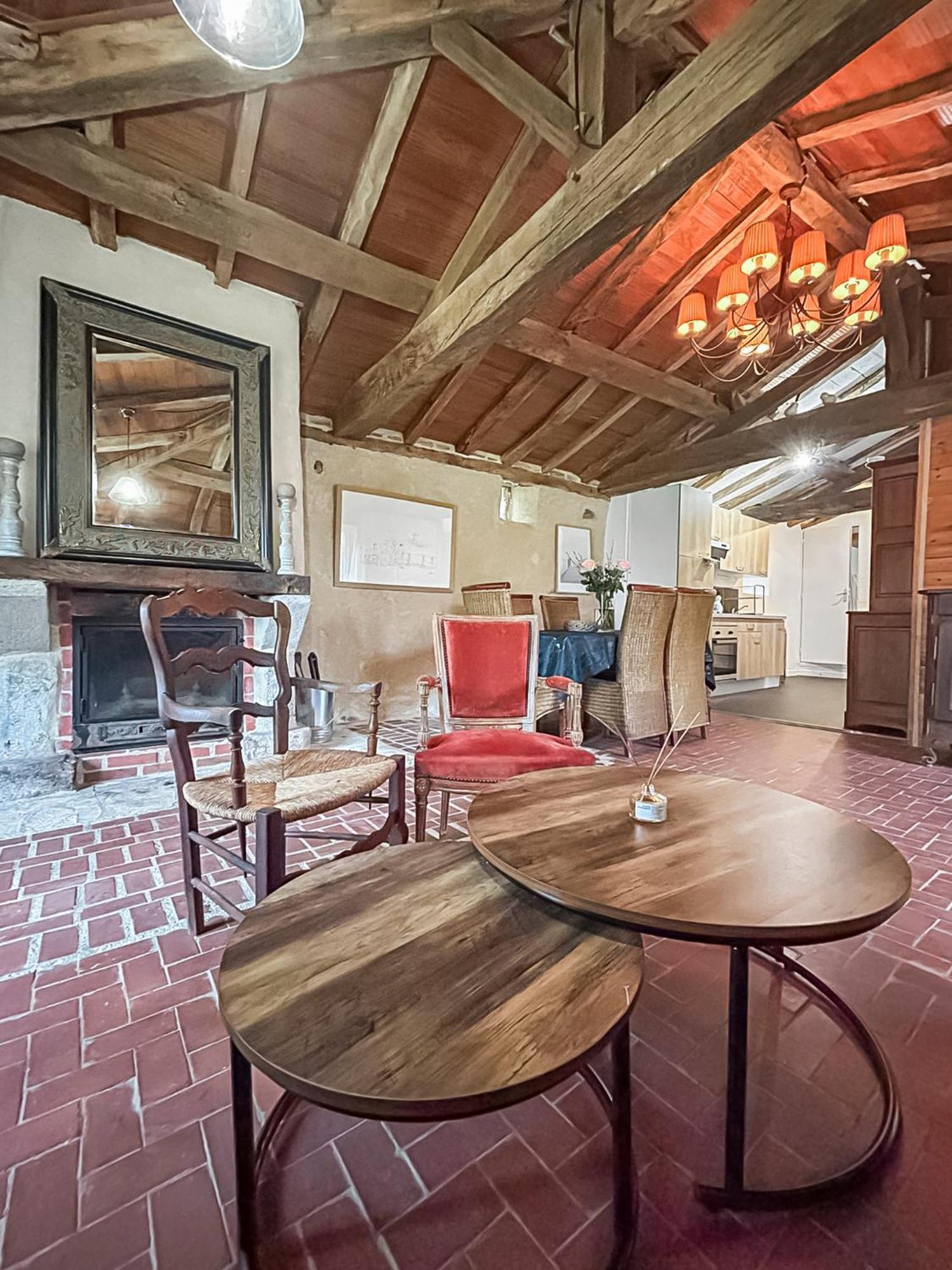 Le Clos Des Ecorcins - Terrasse - Parking Prive Saint-Amand-sur-Sevre Exteriör bild