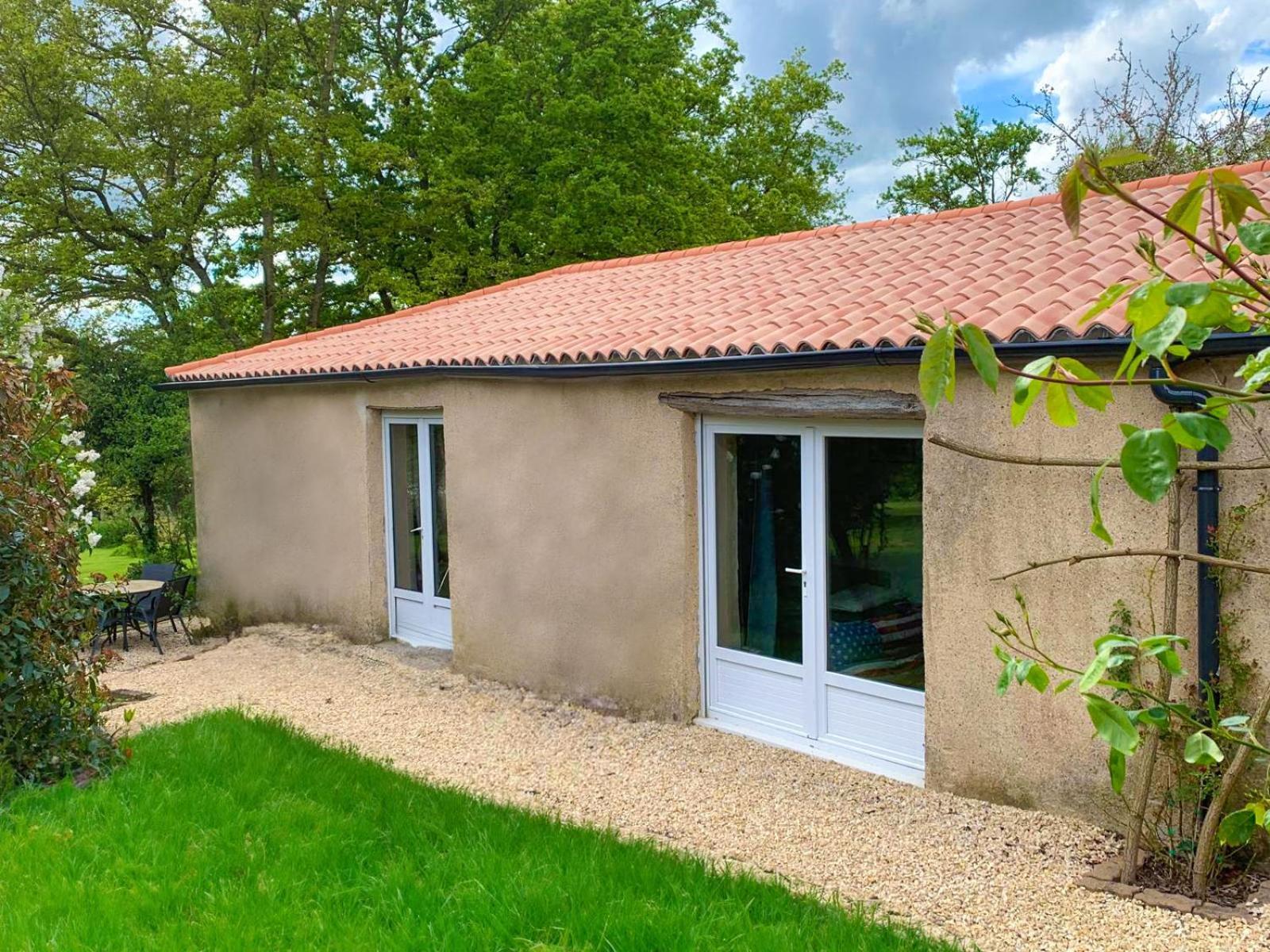 Le Clos Des Ecorcins - Terrasse - Parking Prive Saint-Amand-sur-Sevre Exteriör bild