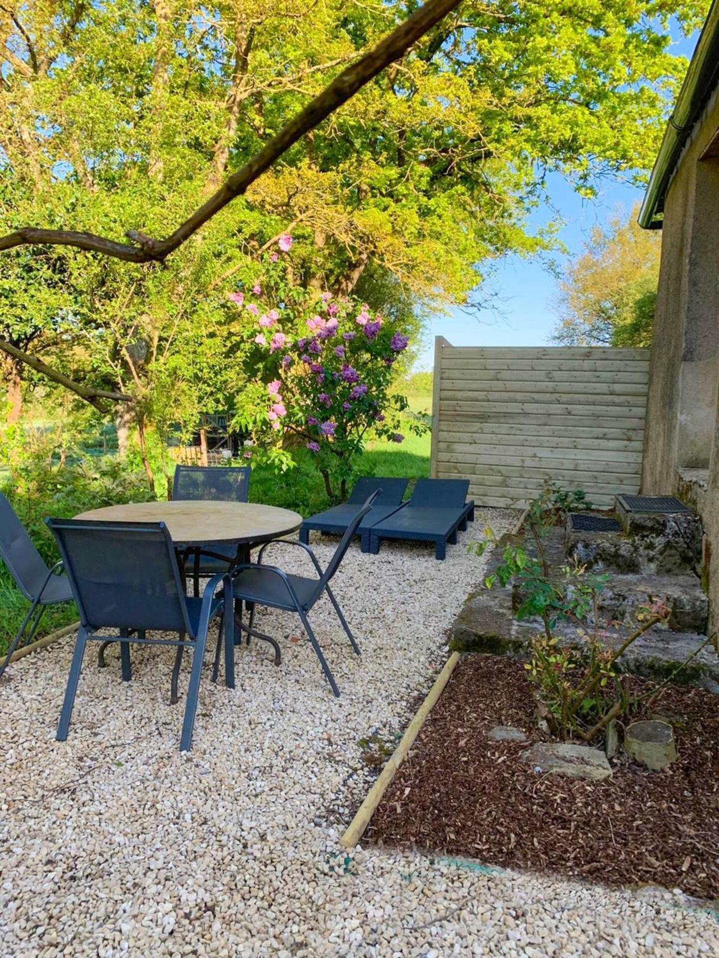 Le Clos Des Ecorcins - Terrasse - Parking Prive Saint-Amand-sur-Sevre Exteriör bild
